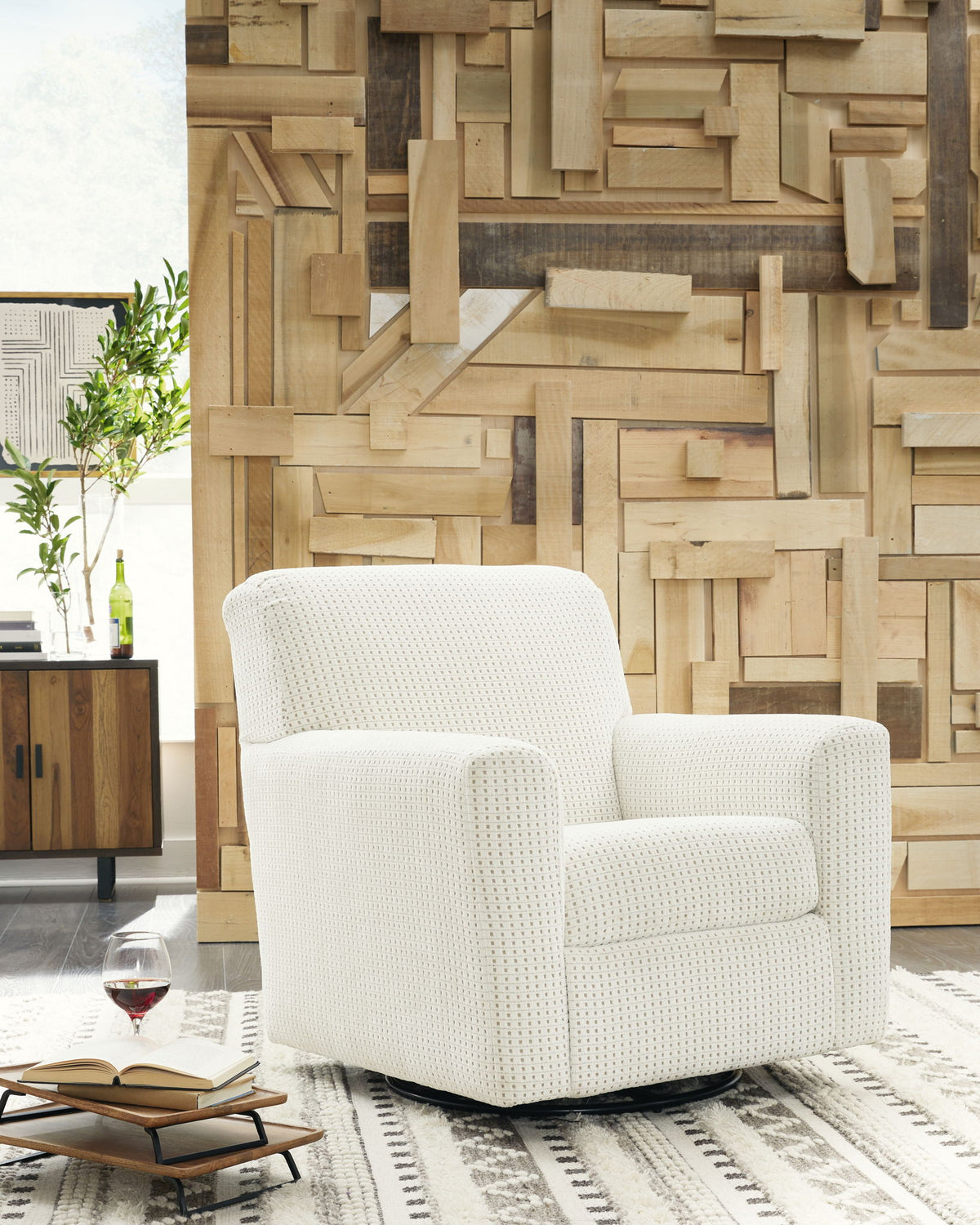 Herstow - Swivel Glider Accent Chair - Ivory