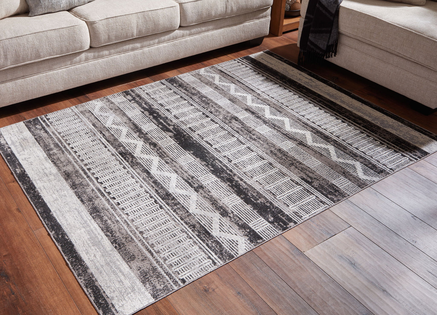 Henchester - 5' x 7' Rug - Multi