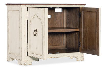 Americana - Two-Door Nightstand