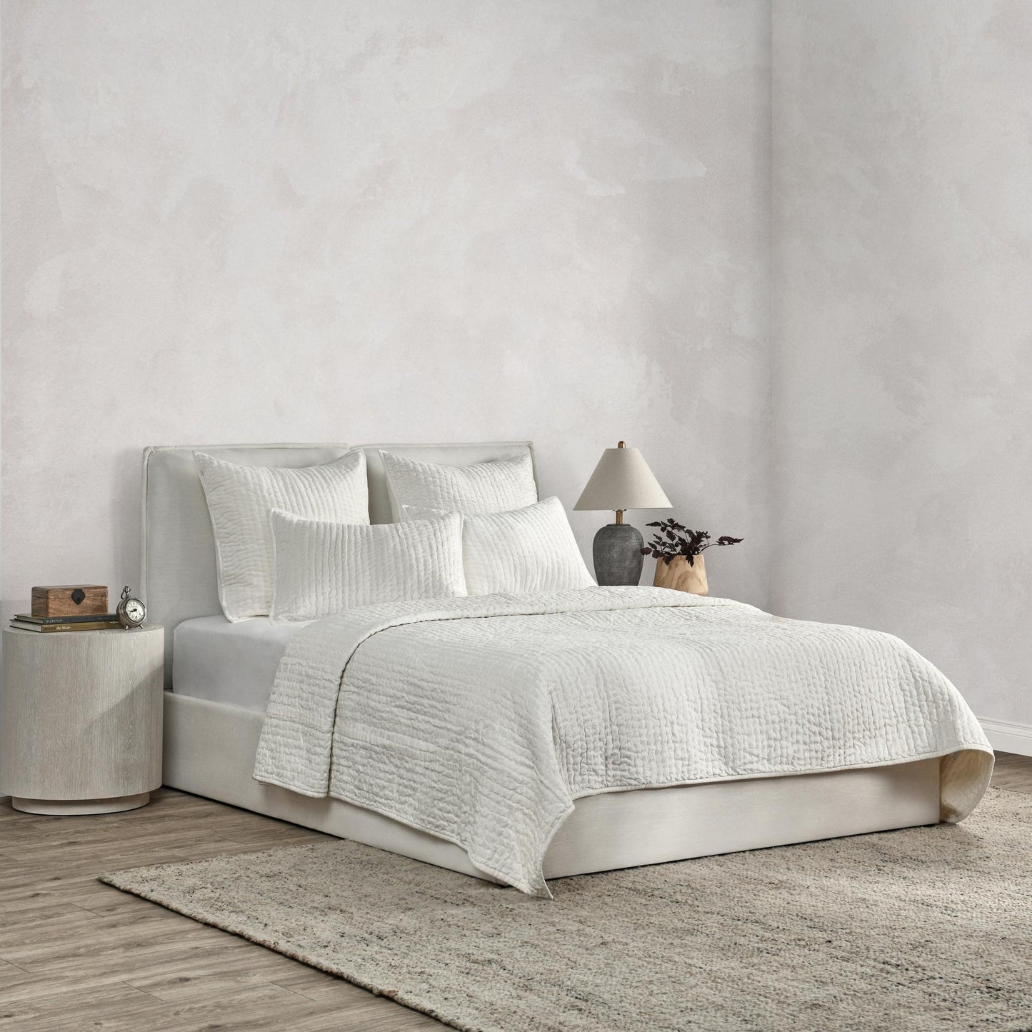 Bari - Velvet Quilt - Cloud
