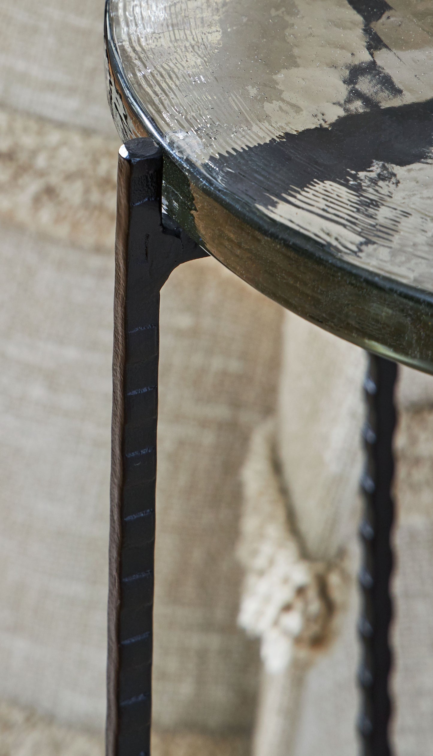 Newgoren - Clear / Black - Accent Table