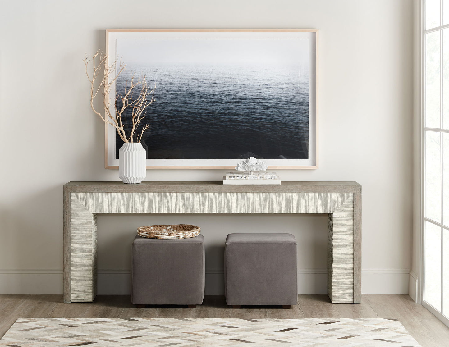 Serenity - Skipper Table