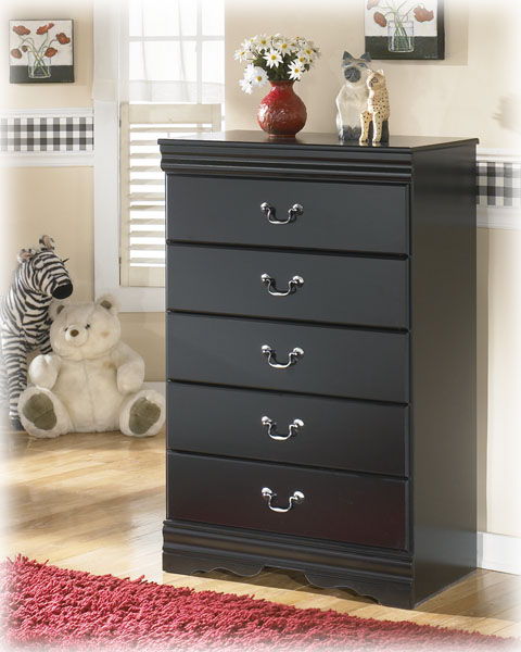 Huey - Black - Five Drawer Chest