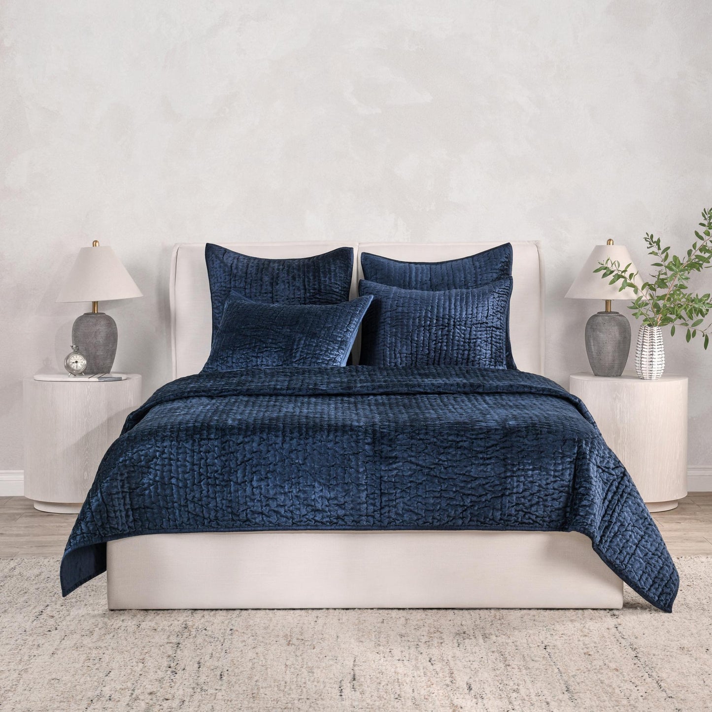 Bari - Velvet Quilt - Ocean Blue