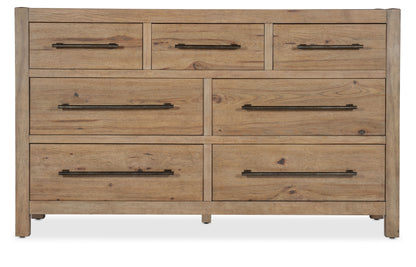 Vineyard Row - Seven-Drawer Dresser - Light Brown