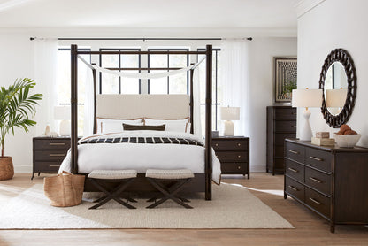 Retreat - Pole Rattan Upholstered Poster Bed With Canopy