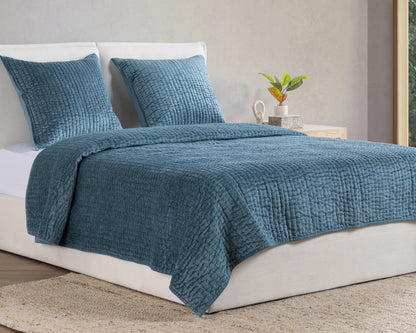 Bari - Velvet Quilt Set
