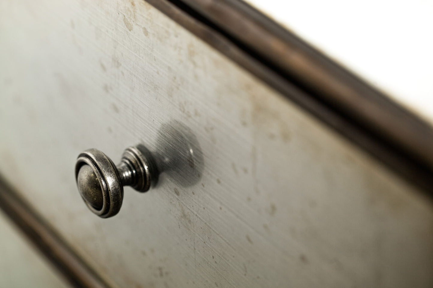 Arabella - Mirrored 3-Drawer Nightstand